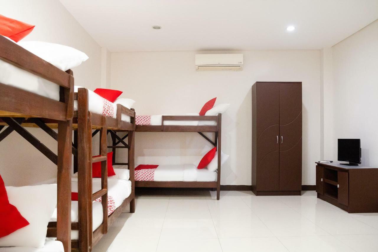 Oyo 153 Espacio De Clarita Hometel Davao Ngoại thất bức ảnh