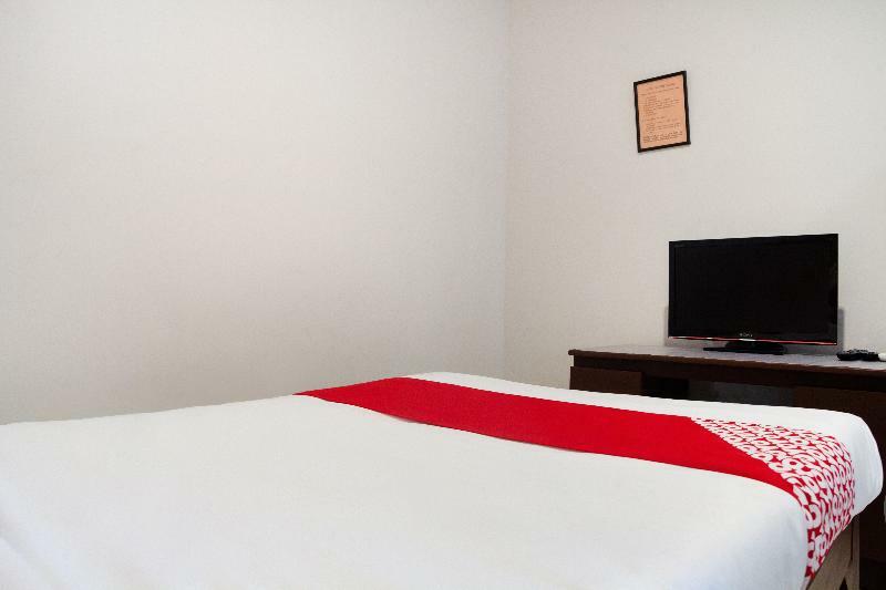 Oyo 153 Espacio De Clarita Hometel Davao Ngoại thất bức ảnh