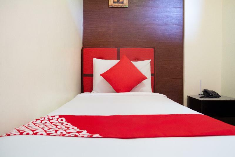 Oyo 153 Espacio De Clarita Hometel Davao Ngoại thất bức ảnh